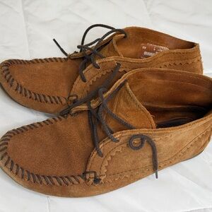 Minnetonka Lace-Up Ankle Boots Women’s 8 Brown Suede Moccasin Rubber Sole  272